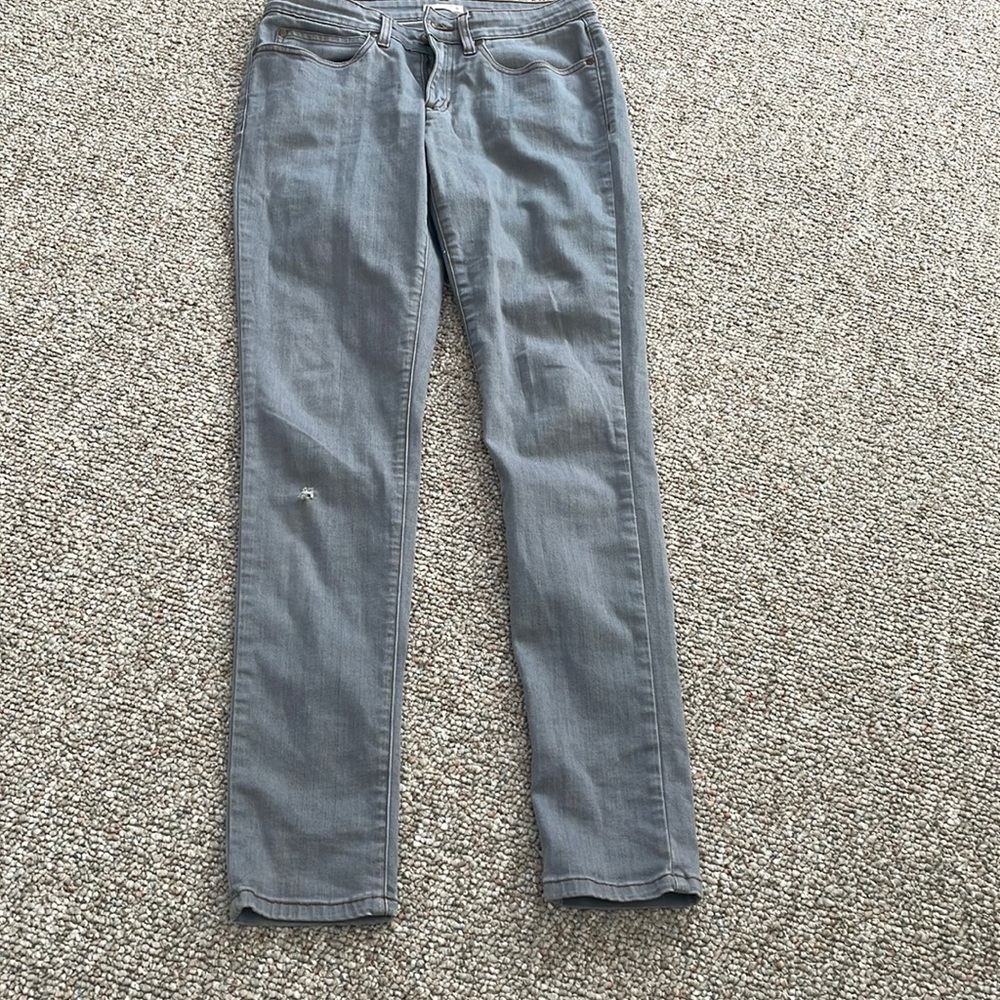 Eileen Fisher Gray Skinny Jeans. Size 6.